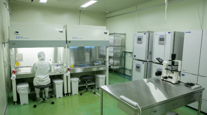 Cell culture lab
